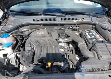 2015 Volkswagen Jetta 2.0L S z USA, uszkodzony, nr VIN 3VW2K7AJ0FM214220